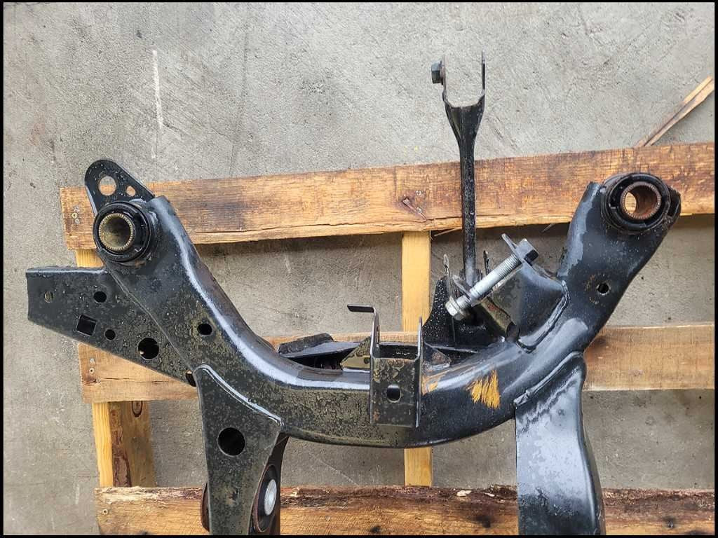 47647105