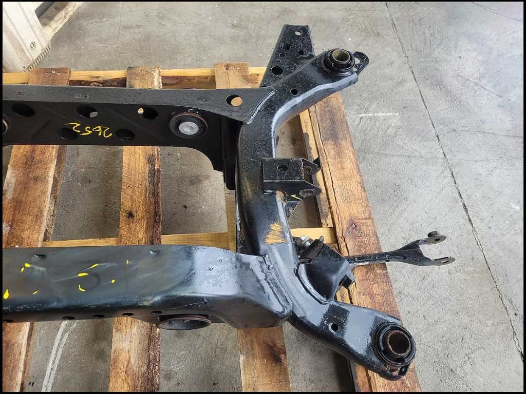 47647105