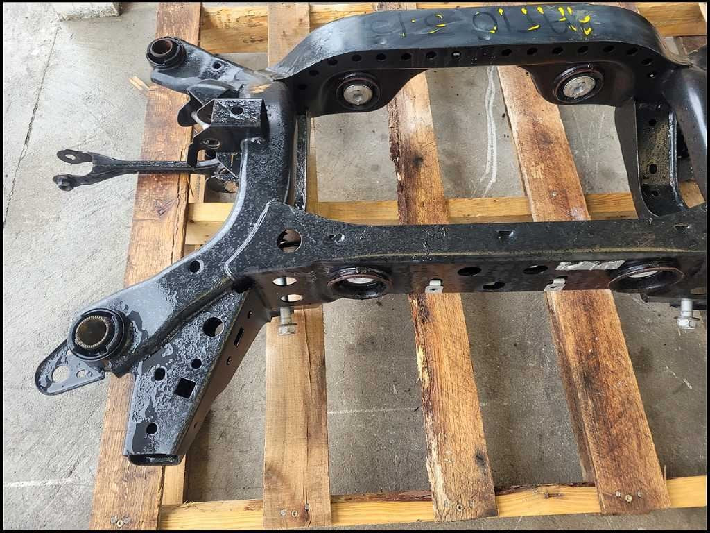 47647105
